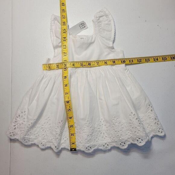 Baby Gap White Eyelet Dress / Blouse Cotton Girls Infant Size 6-12mo - Picture 13 of 15